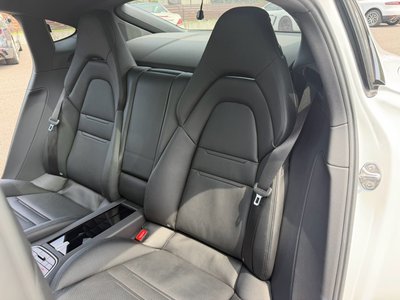 2018 Porsche PANAMERA thumbnail 25