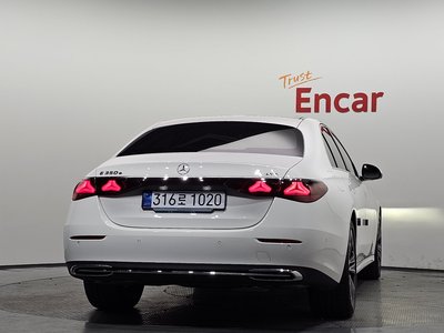 MERCEDES-BENZ E-CLASS - 4
