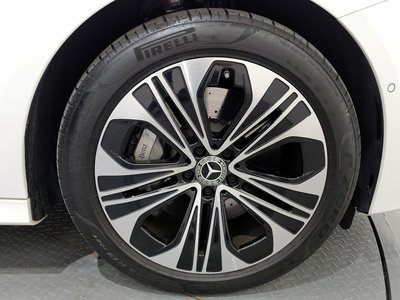 MERCEDES-BENZ E-CLASS - 8