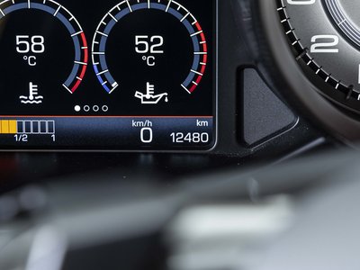 FERRARI F8 TRIBUTO - 10