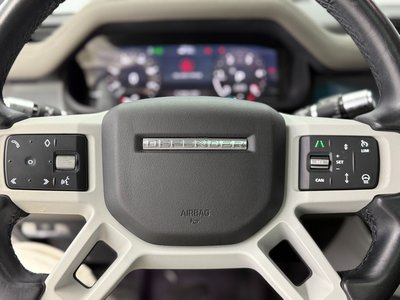 LAND ROVER DEFENDER - 10