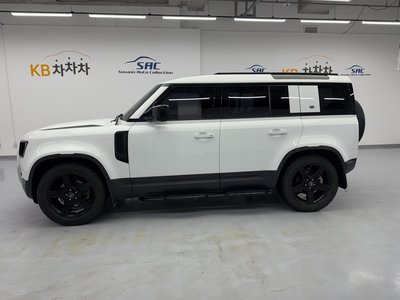 LAND ROVER DEFENDER - 4