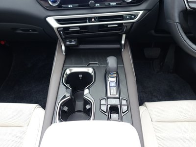 صورة مصغرة 19 لـ 2024 Lexus RX