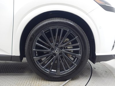 صورة مصغرة 15 لـ 2024 Lexus RX