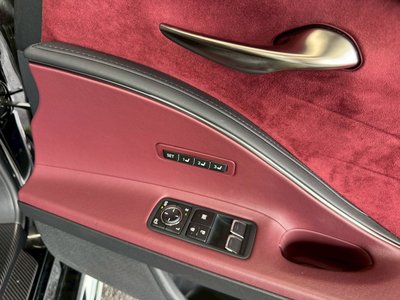 صورة مصغرة 51 لـ 2017 Lexus LC