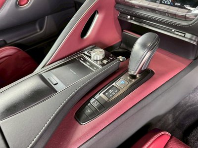 صورة 4 لـ 2017 Lexus LC