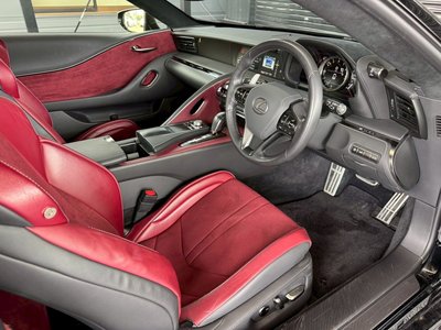 صورة 2 لـ 2017 Lexus LC