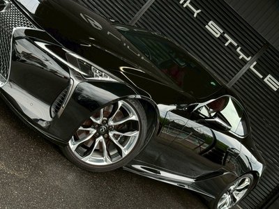 صورة 9 لـ 2017 Lexus LC