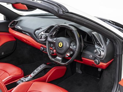 2018 Ferrari 488 SPIDER photo 14