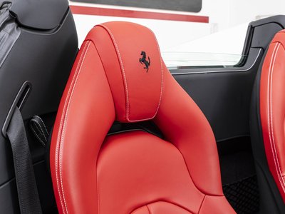 2018 Ferrari 488 SPIDER — миниатюра 18
