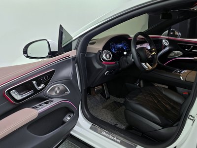 MERCEDES-BENZ EQS - 10