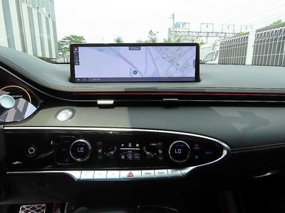 2021 Genesis GV70 — миниатюра 14