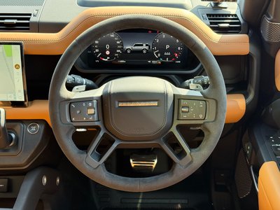 LAND ROVER DEFENDER - 6