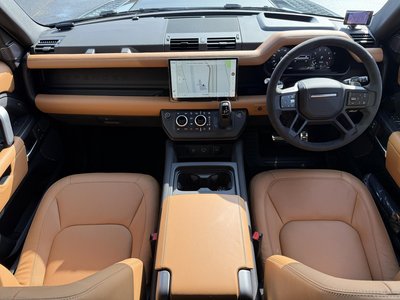 LAND ROVER DEFENDER - 2