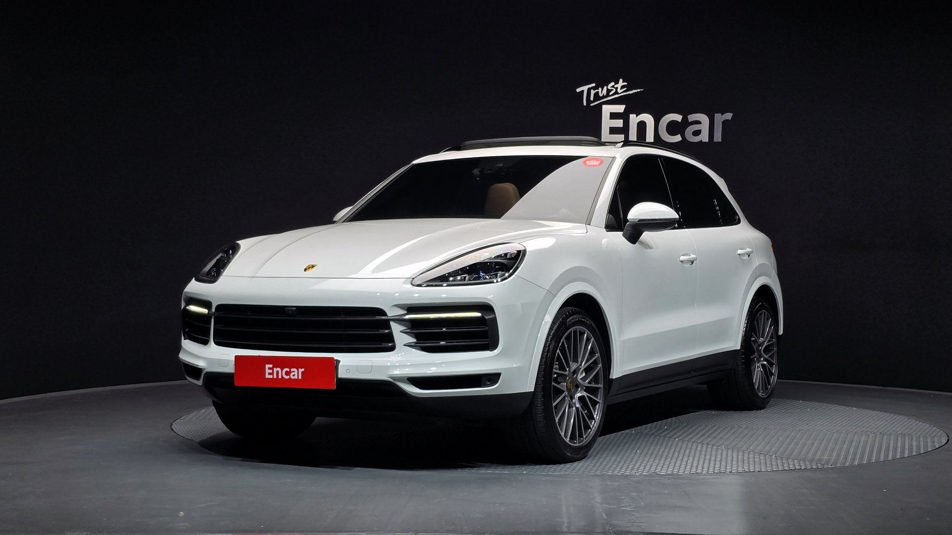 PORSCHE CAYENNE - View 1