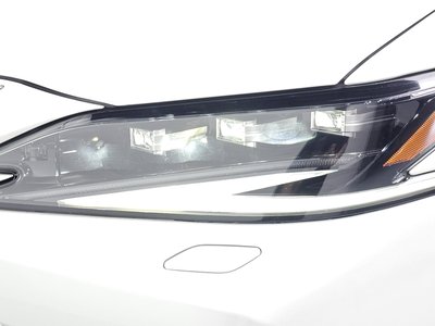 2025 Lexus ES photo 9