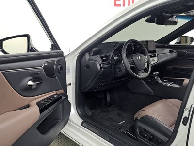 صورة مصغرة 13 لـ 2025 Lexus ES