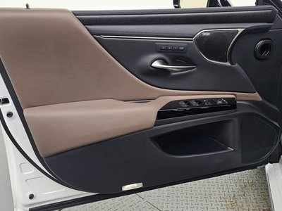 صورة مصغرة 14 لـ 2025 Lexus ES