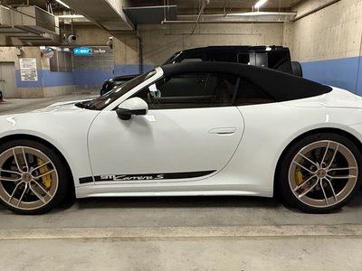 PORSCHE 911 CABRIOLET - 6