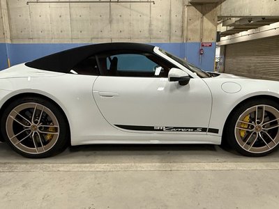 PORSCHE 911 CABRIOLET - 4