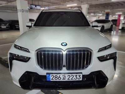 BMW X7