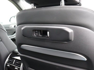 2024 BMW X7 thumbnail 24
