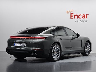 PORSCHE PANAMERA - 4