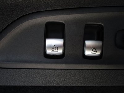 MERCEDES-BENZ GLC - 10