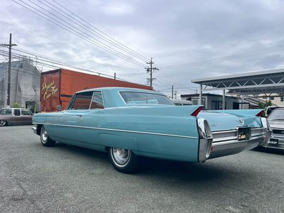 CADILLAC DE VILLE COUPE - 4