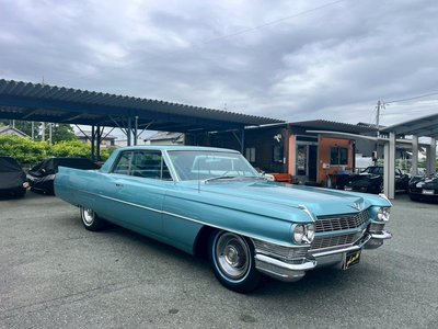 CADILLAC DE VILLE COUPE - 2