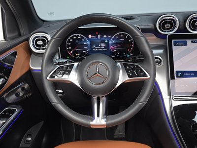 2025 Mercedes-BENZ GLC — миниатюра 19