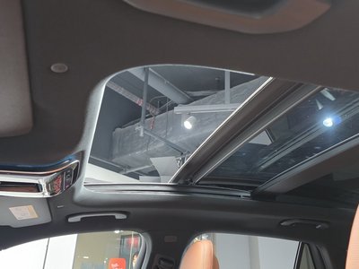 2025 Mercedes-BENZ GLC — миниатюра 25