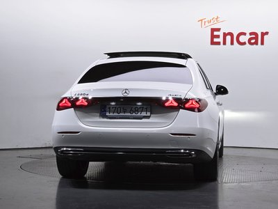 MERCEDES-BENZ E-CLASS - 4