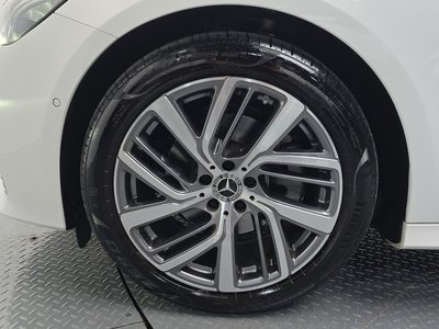 MERCEDES-BENZ E-CLASS - 6