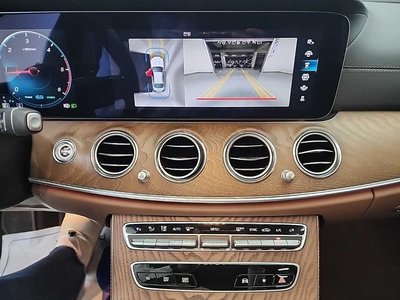 MERCEDES-BENZ E-CLASS - 10