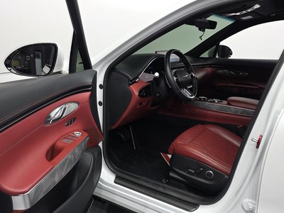 صورة 10 لـ 2021 Genesis GV70