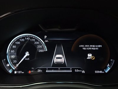 صورة 8 لـ 2021 Genesis GV70