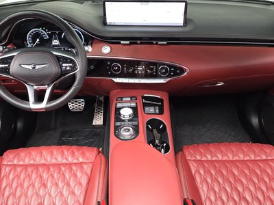 صورة 5 لـ 2021 Genesis GV70