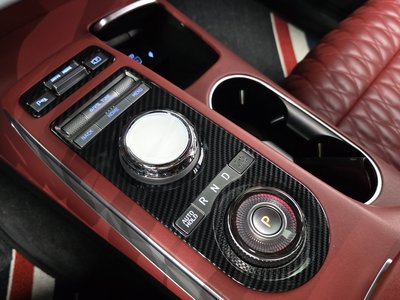 صورة 9 لـ 2021 Genesis GV70
