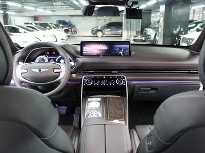GENESIS GV80 - 10