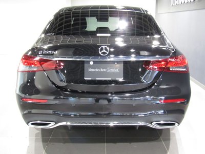 MERCEDES-BENZ E-CLASS - 4