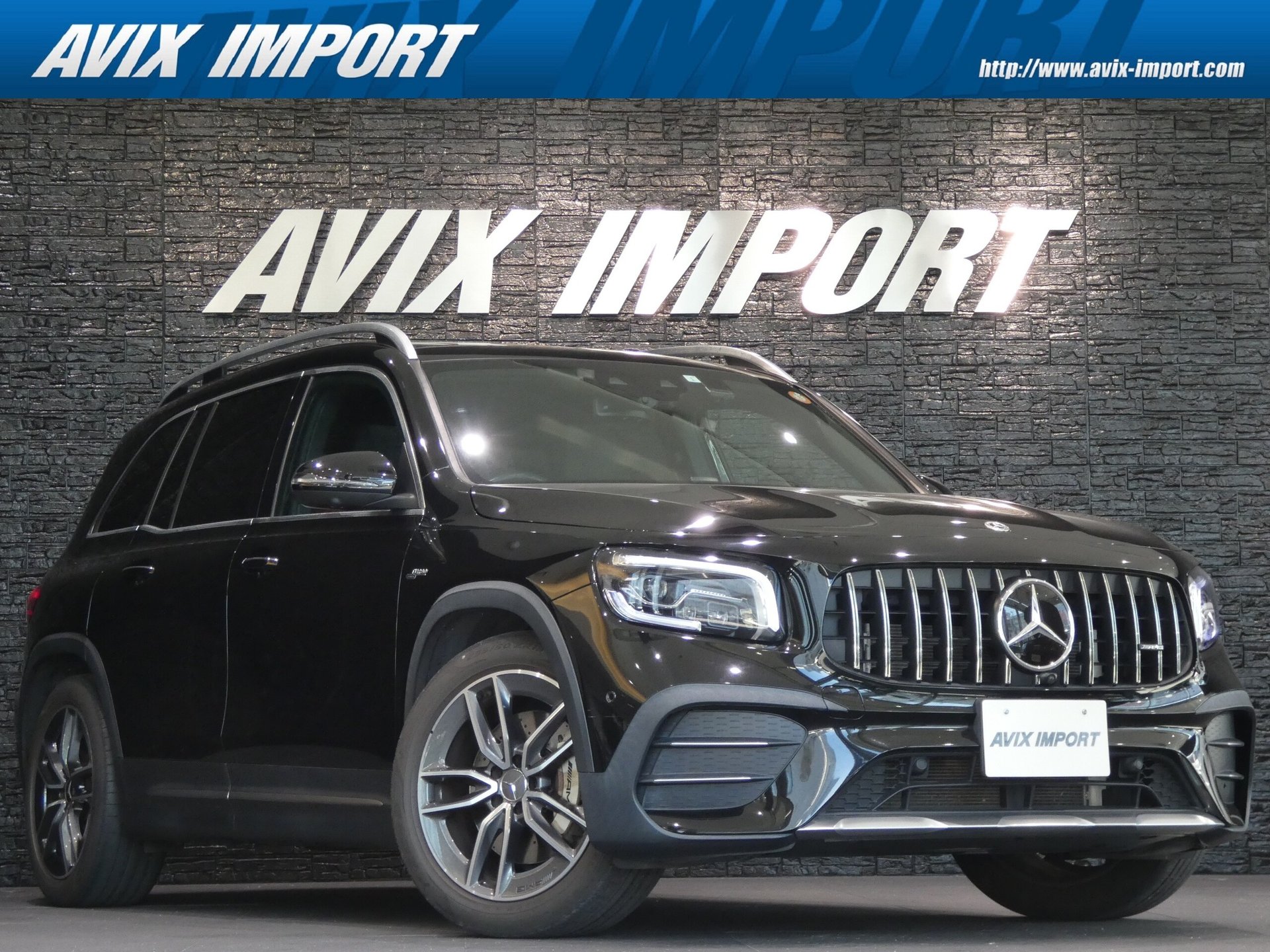 MERCEDES-BENZ GLB AMG - View 1