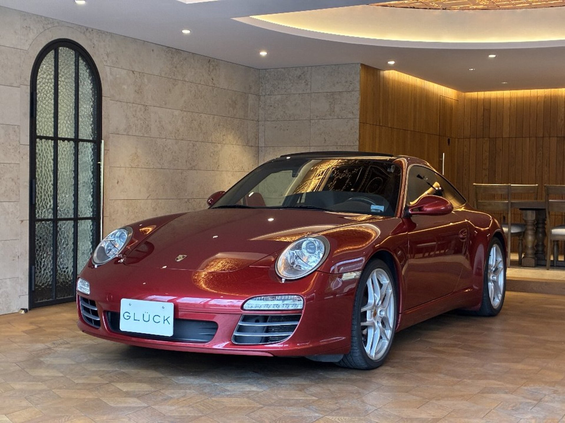 PORSCHE 911 - View 1