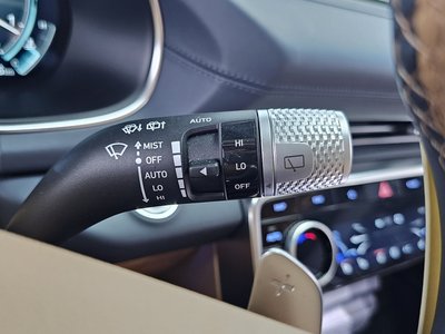 2023 Genesis GV80 thumbnail 38