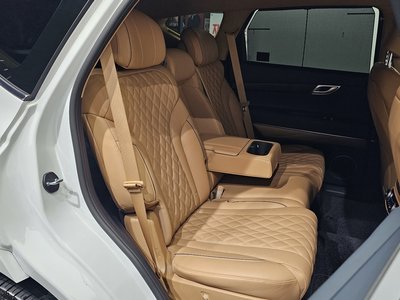 2023 Genesis GV80 thumbnail 18