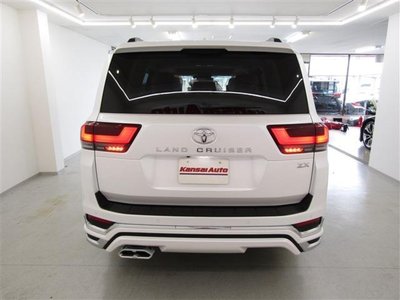 TOYOTA LAND CRUISER - 3
