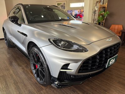 2025 Aston Martin DBX 照片 2