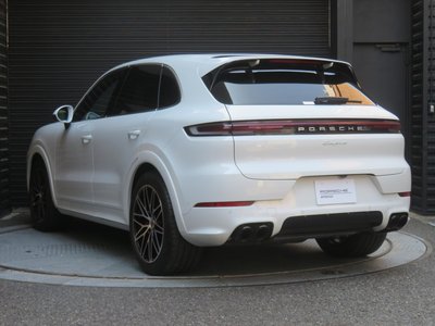 PORSCHE CAYENNE - 8