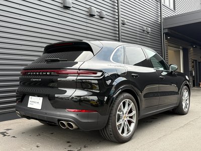 PORSCHE CAYENNE - 8