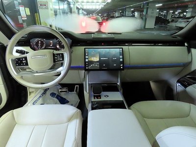 صورة 10 لـ 2025 LAND Rover RANGE ROVER